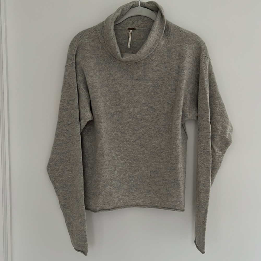 Free People turtleneck sweater 100% cashmere